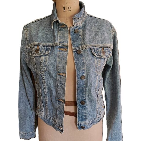 Vintage Levi's Strauss Trucker light wash denim jacket - Picture 2 of 10